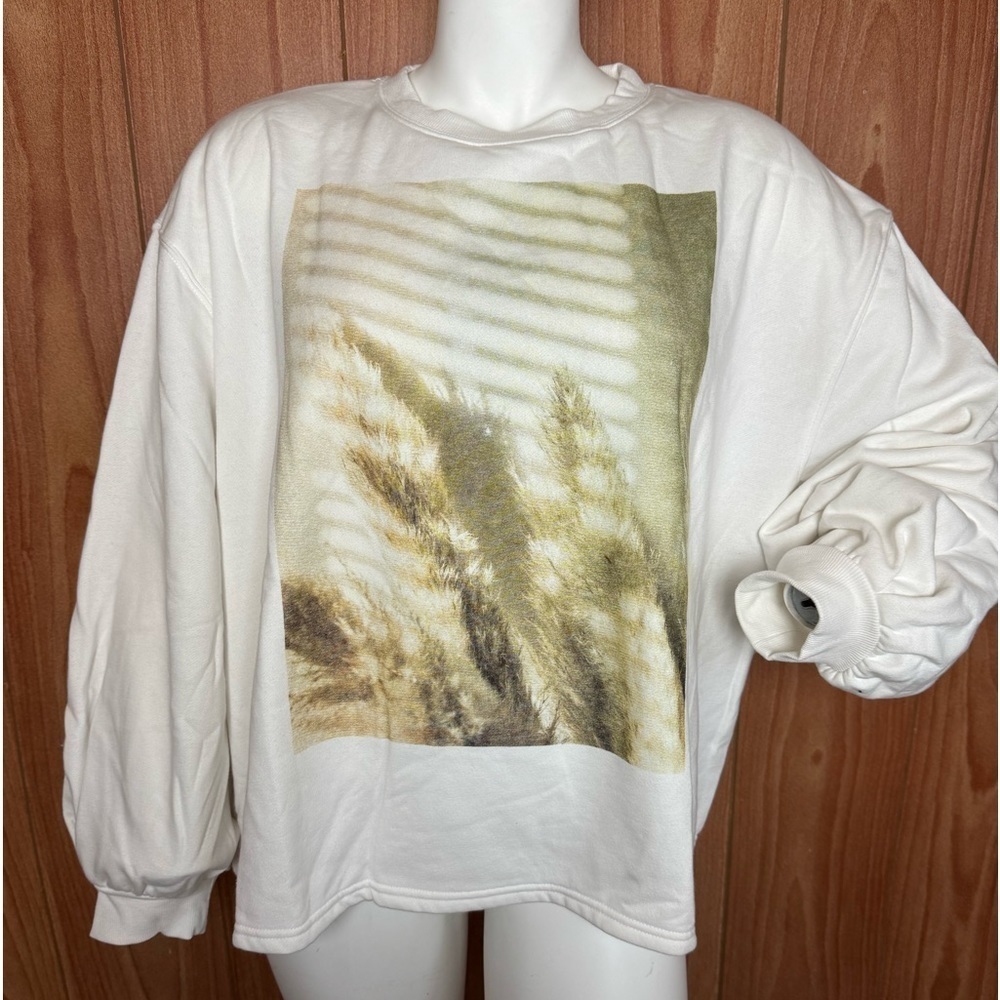 Plus‎ Size Universal Thread Sweater